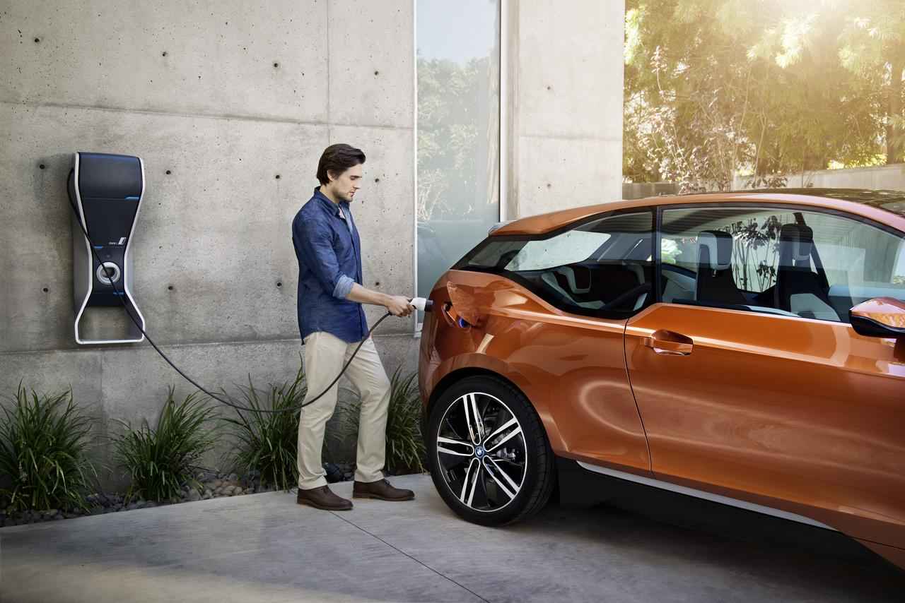 Noleggio a lungo termine di auto elettriche: la scelta ideale per le famiglie