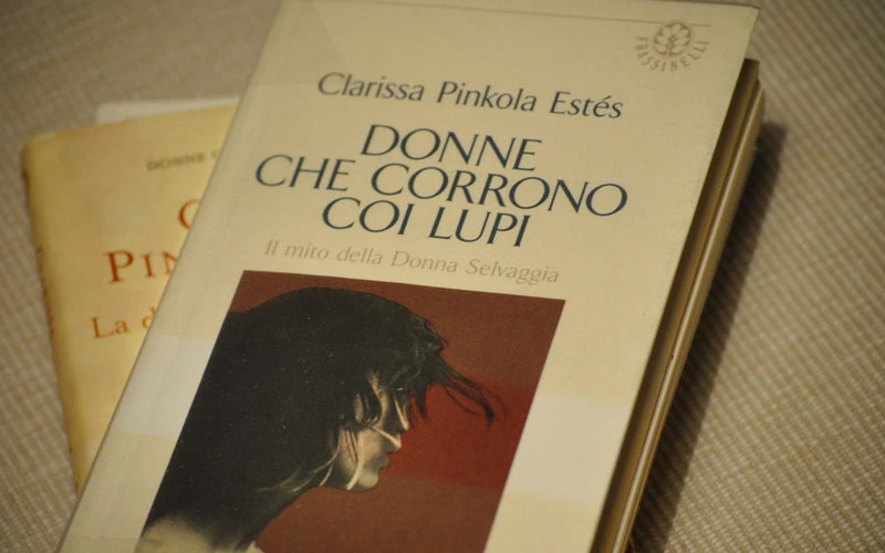 Clarissa Pinkola Estès, l’archetipo della donna selvaggia e il femminismo Clarissa Pinkola Estès, fonte gallinainfuga.altervista.org
