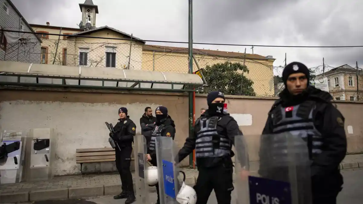 Istanbul, l’Isis dietro attacco a chiesa italiana: arrestati due affiliati