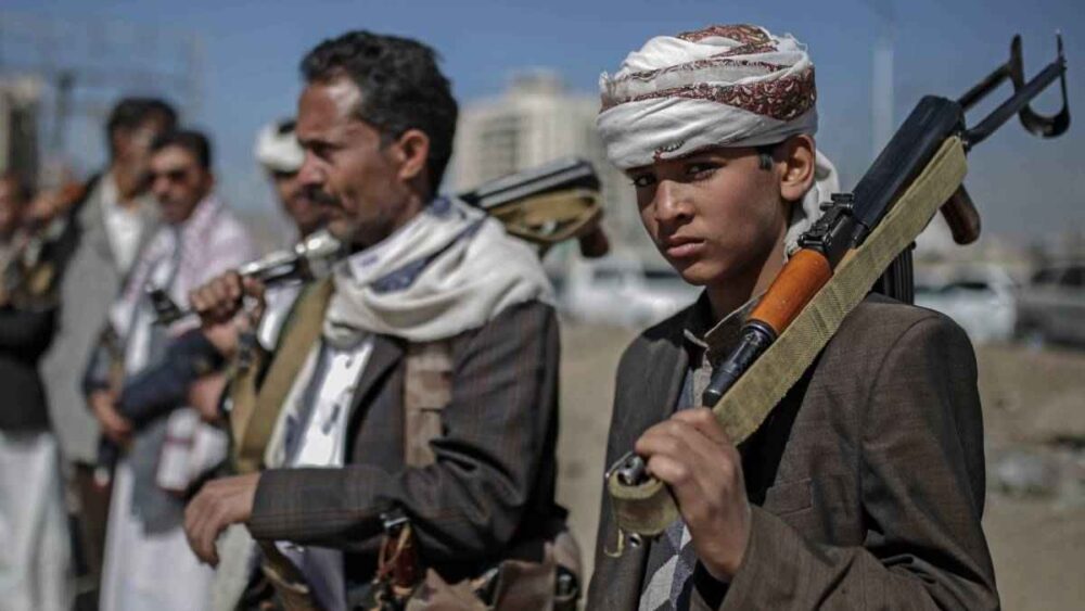 Usa e Regno Unito attaccano i ribelli Houthi nello Yemen: chi sono e perché