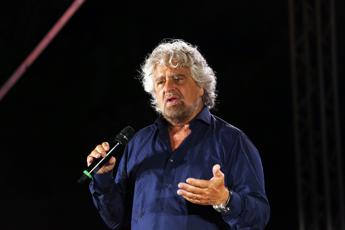 Grillo: “Libertà e democrazia parole che non significano più nulla”