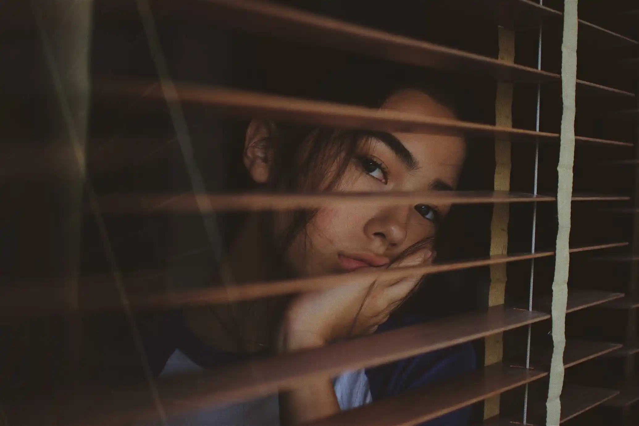 Perché la dipendenza è la malattia della solitudine