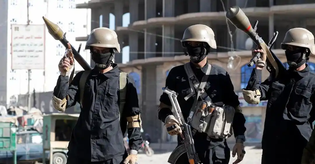 Gli Houthi lanciano missili contro una petroliera Usa