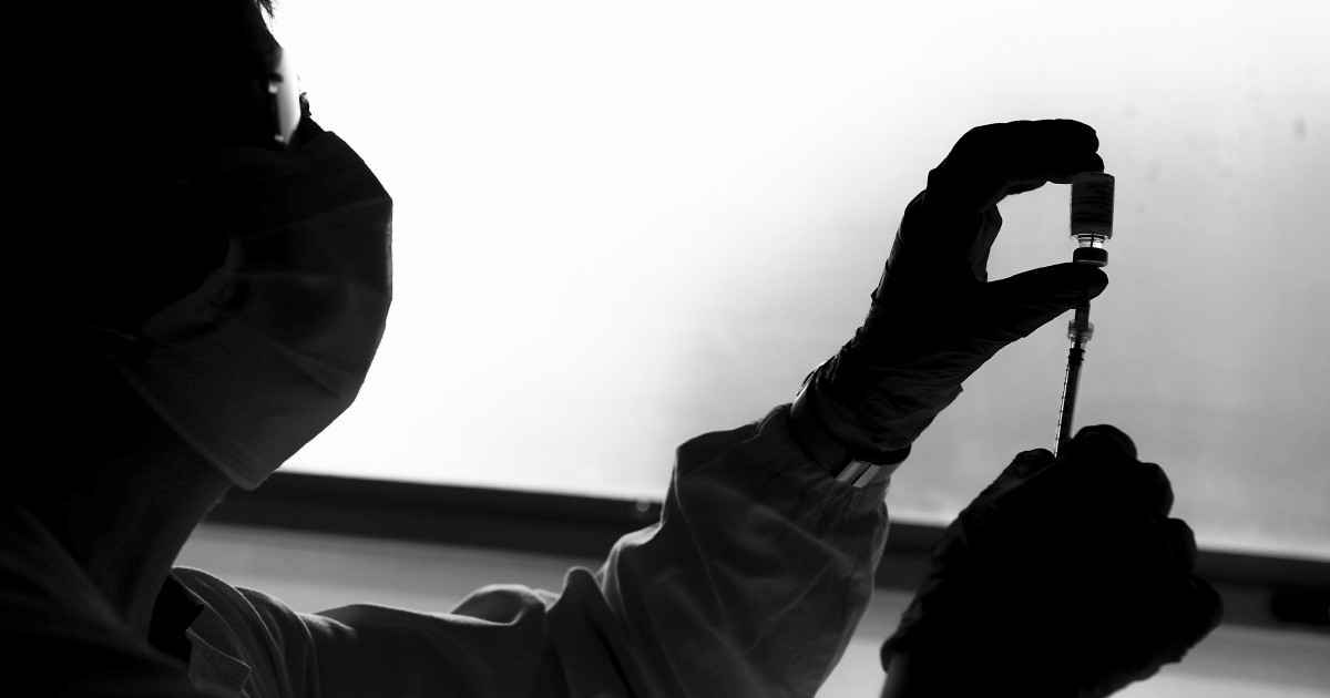 Vaccino anti-melanoma, al Pascale di Napoli somministrata la prima dose d’Italia