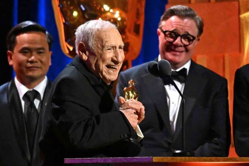 Governor Awards, Oscar alla carriera a Mel Brooks: “Questa volta non venderò la statuetta” Governor Awards, Oscar alla carriera per Mel Brooks