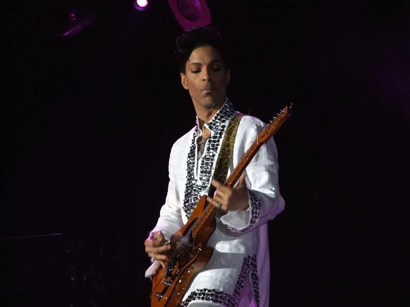 Eredità di Prince contesa: gli eredi a corte per i 156 milioni di dollari eredità prince © stone music