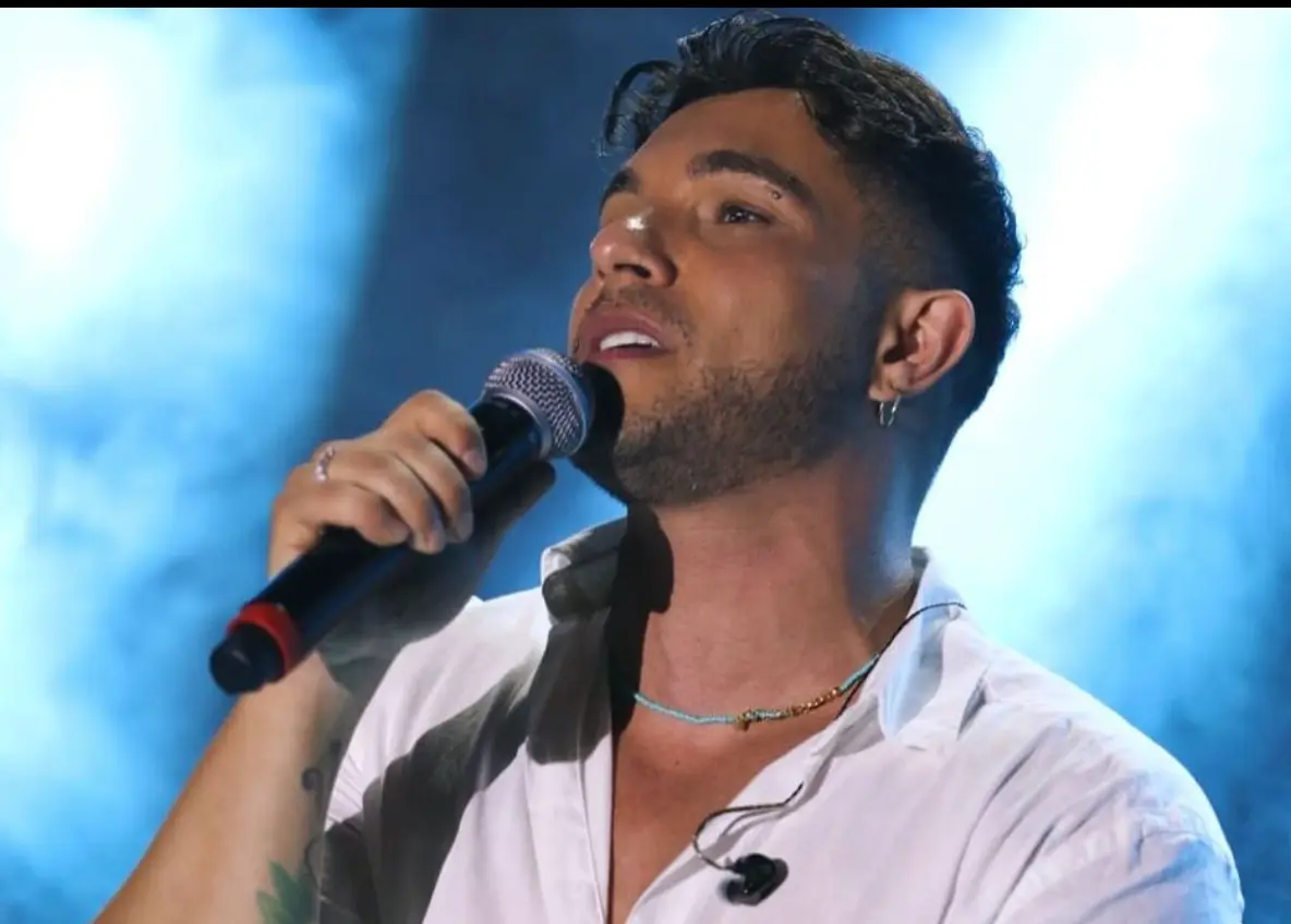 Marco Carta, chi è il fidanzato Lucio: “Lo custodisco gelosamente” Marco Carta, chi è il fidanzato - Ph © Simone Angiulli