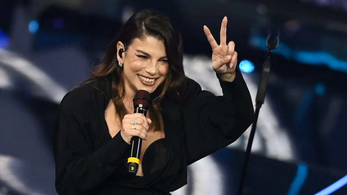 Sanremo 2024, Emma: “Il mio album Souvenir una tavola da surf, il festival il picco dell’onda” Sanremo 2024, le parole di Emma in conferenza