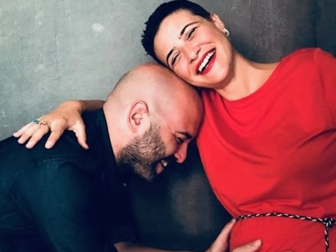 Giuliano Sangiorgi, chi sono la fidanzata Ilaria e la figlia Stella Giuliano Sangiorgi chi sono la fidanzata Ilaria e la figlia