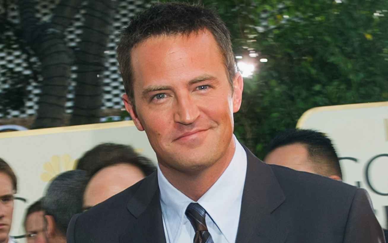 È stato aperto il testamento di Matthew Perry, sorpresa per l’ex
