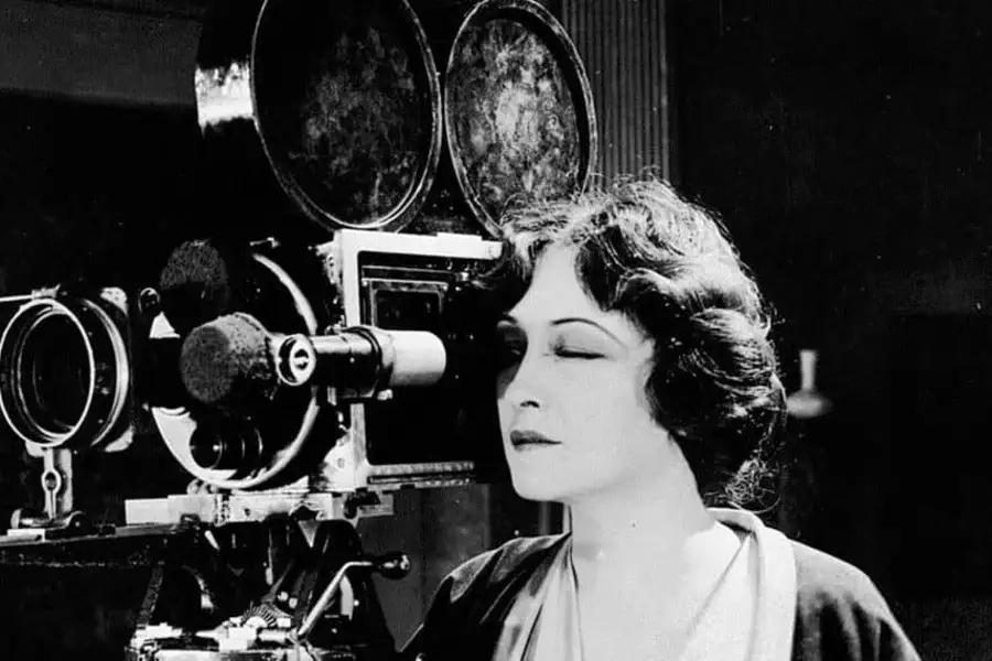Lo spazio di LetteralMente Donna è dedicato ad Alice Guy, fonte scuola.psbconsulting.it