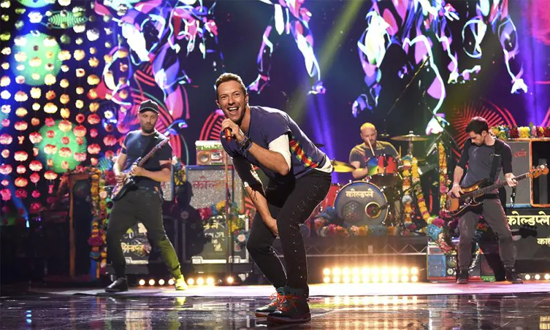 Chris Martin oltre i Coldplay