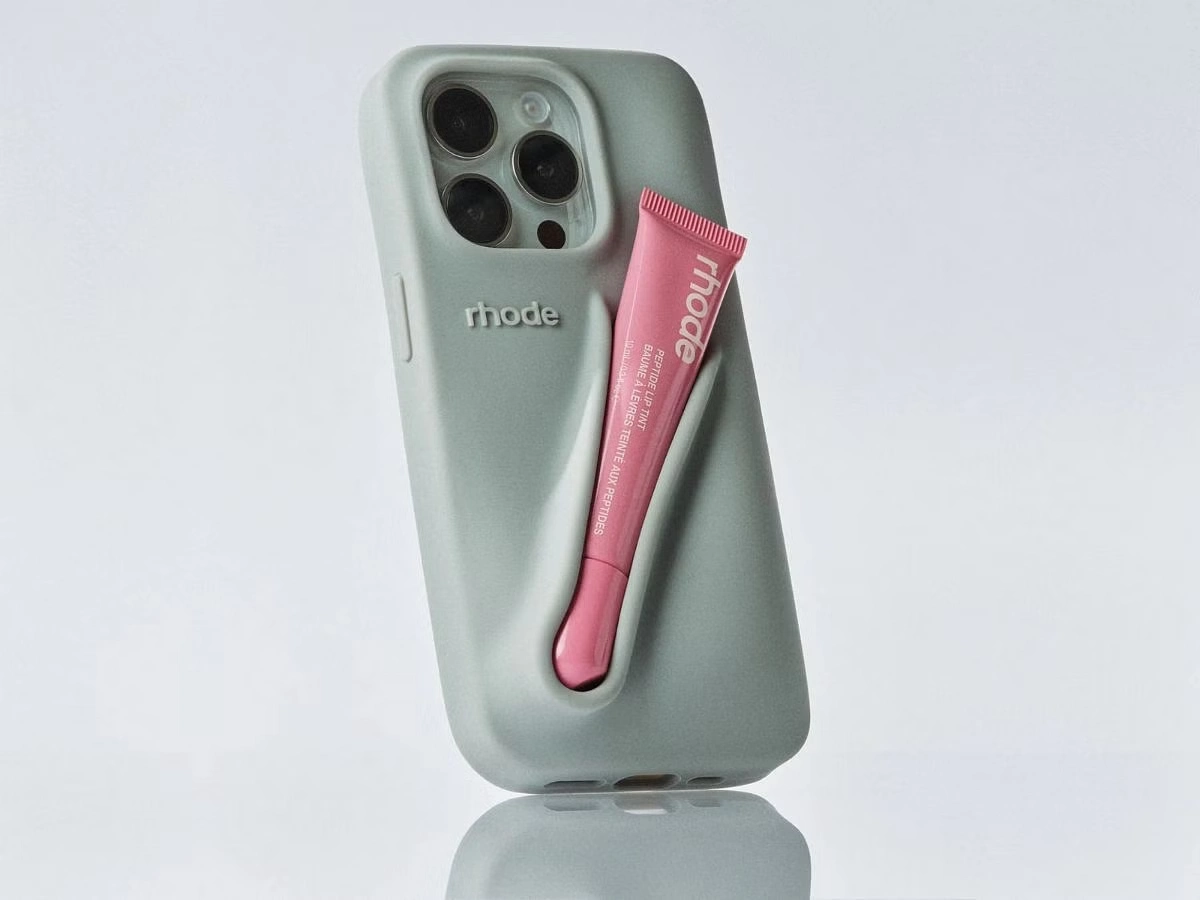 La Lip Case di Hailey Bieber è già virale: tutto sulla cover di Rhode Cover hailey bieber © sportskeeda
