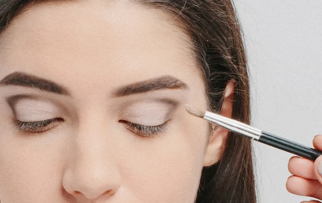 La cut crease russa che sta spopolando sui social: ecco come ricrearla cut crease russa © verily magazine