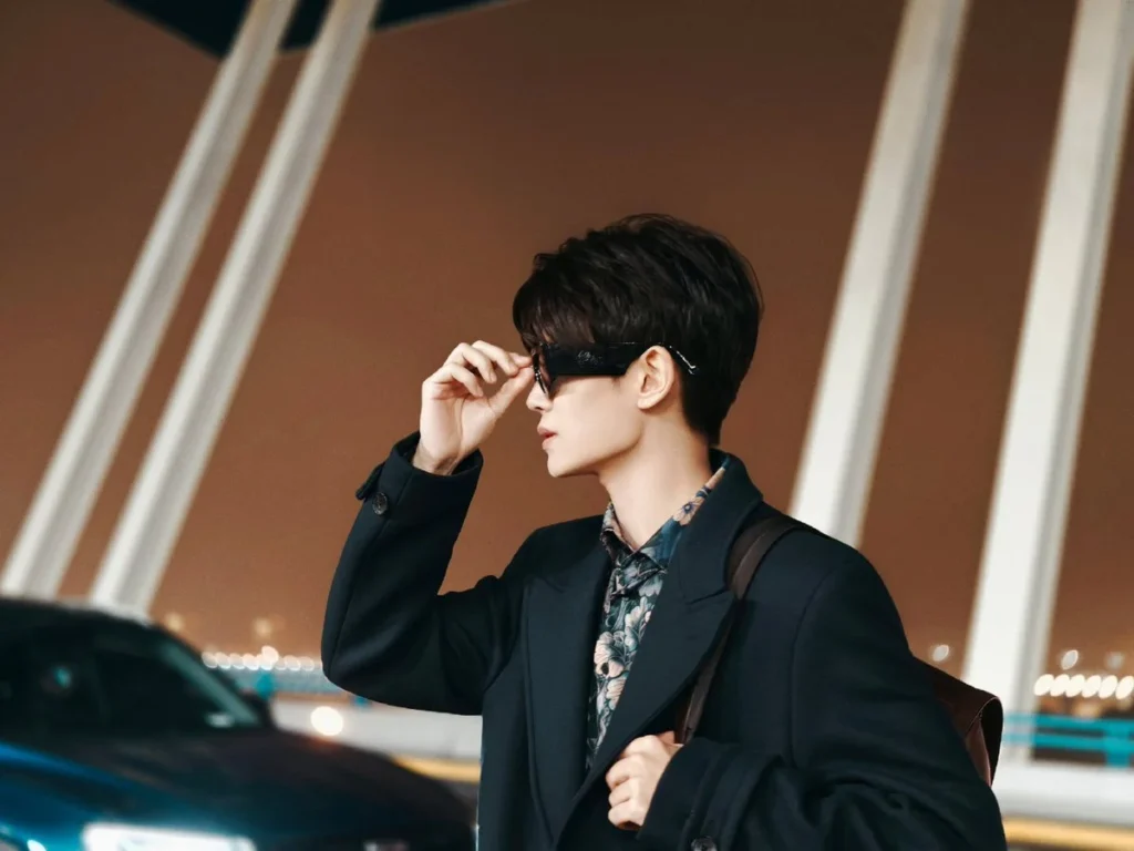 Re Jialun via X