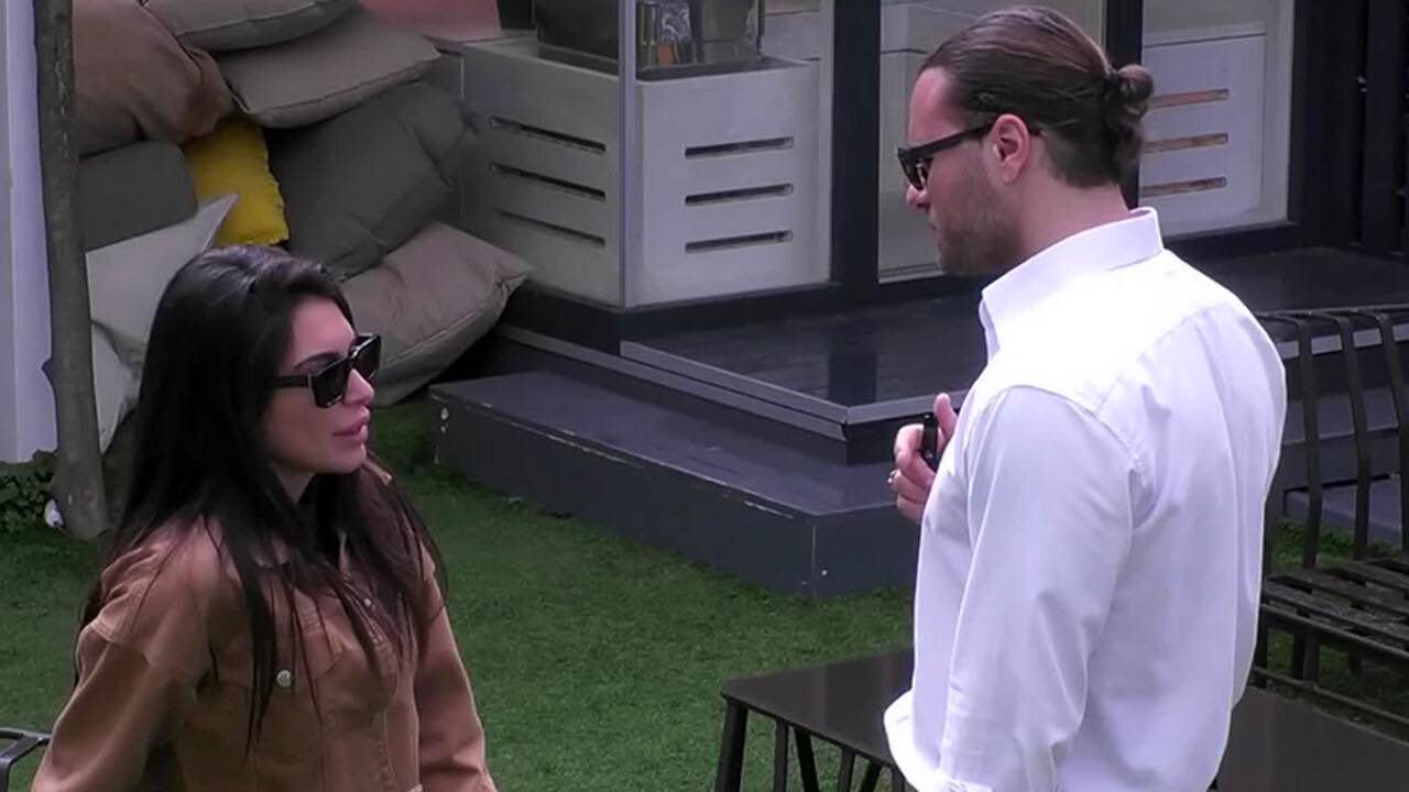 Grande Fratello, Greta confessa: “Io e Sergio ci siamo baciati, sto perdendo la testa” Grande Fratello, Greta e Sergio