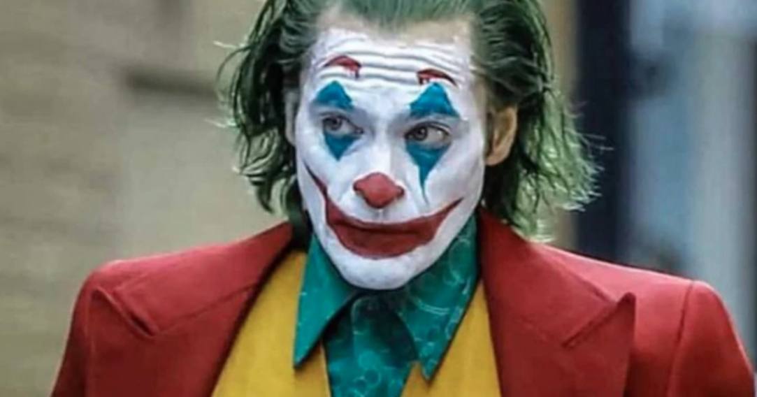 Stasera in tv: Joker su Italia 1 e l’immondizia di Gotham City Stasera in tv: Joker su Italia 1 e l'immondizia di Gotham City