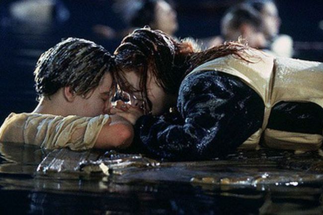 Titanic, all'asta la porta che ha salvato Rose : il prezzo