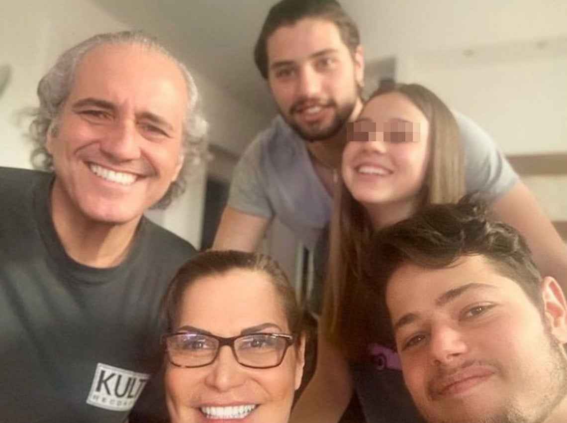 Niccolò, Giacomo e Caterina, ecco chi sono i tre figli di Simona Ventura: “Caterina ha due mamme”
