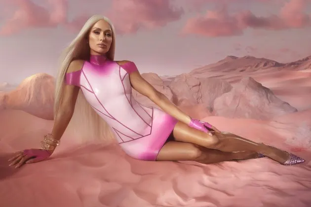 Paris Hilton lancia un nuovo autoabbronzante innovativo con Tan-Luxe