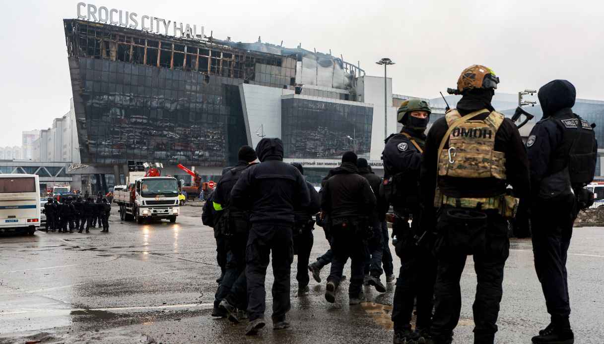 Bizzarre accuse di chip nel cervello per l’attentato a Krasnogorsk