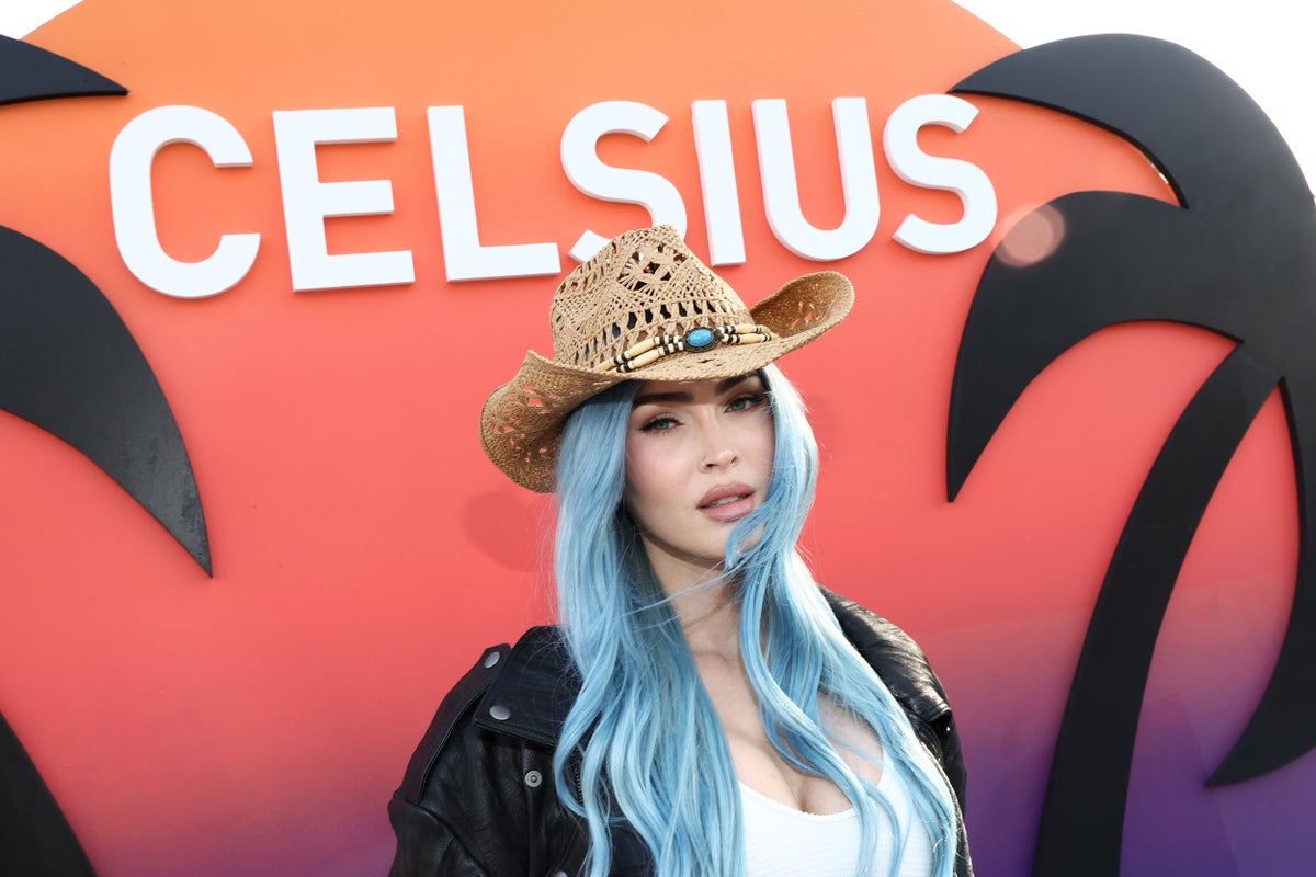 Coachella 2024: tutti i look beauty e hairstyle da ricreare Coachella 2024: beauty look e hairstyle in tendenza