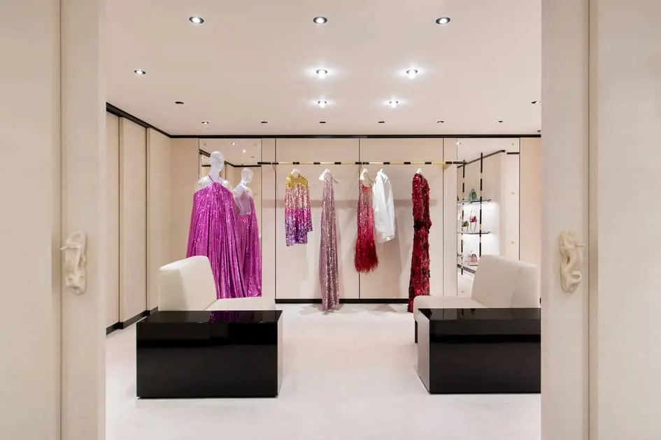 Valentino inaugura un nuovo flagship store a Londra