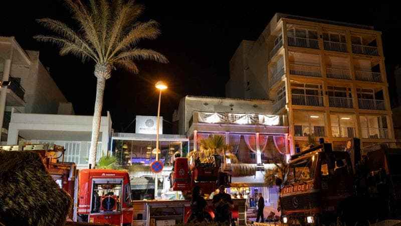 Palma de Maiorca: 4 morti e 27 feriti nel crollo della terrazza di un ristorante a Playa de Palma