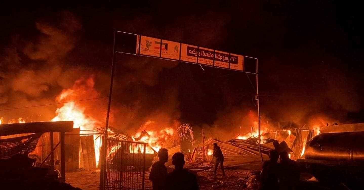 Esplosione in un campo profughi nella zona di Rafah: decine di morti