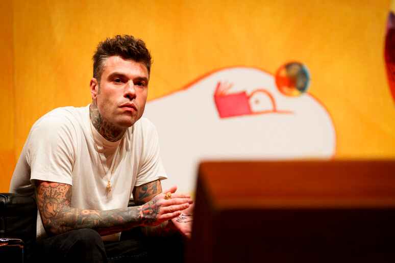 I tifosi del Milan prendono le distanze da Fedez