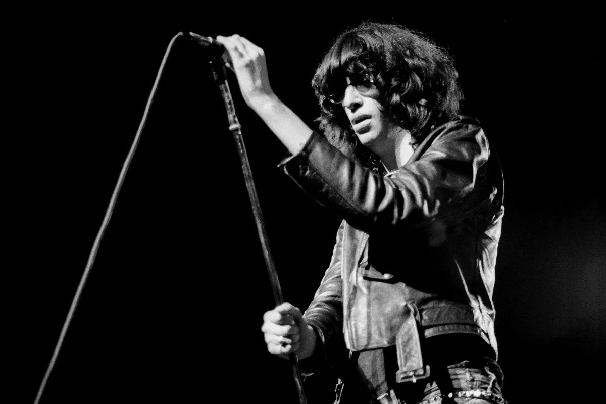 Joey Ramone Day: lunga vita al re del punk Joey Ramone