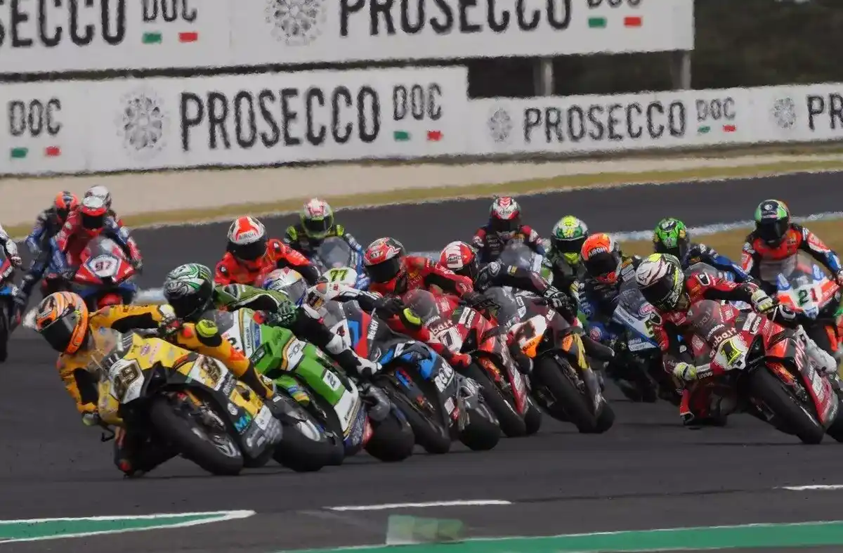 Superbike, nuovo regolamento: evoluzione o rivoluzione?