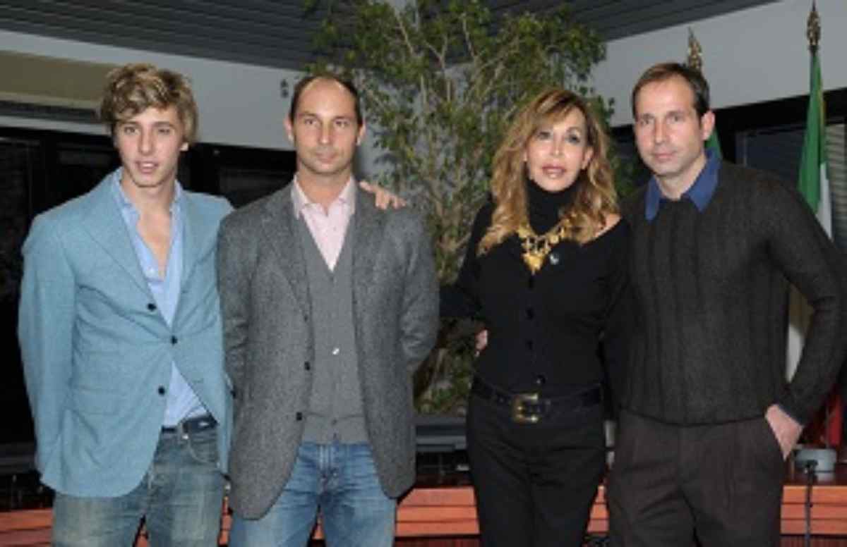 Daniela Zuccoli, chi sono i tre figli avuti da Mike Bongiorno Daniela Zuccoli ed i figli avuti da Mike Bongiorno - Ph © Nick Zonna