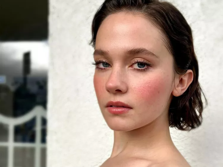 Il nuovo trend makeup su TikTok dell’estate è il boyfriend blush
