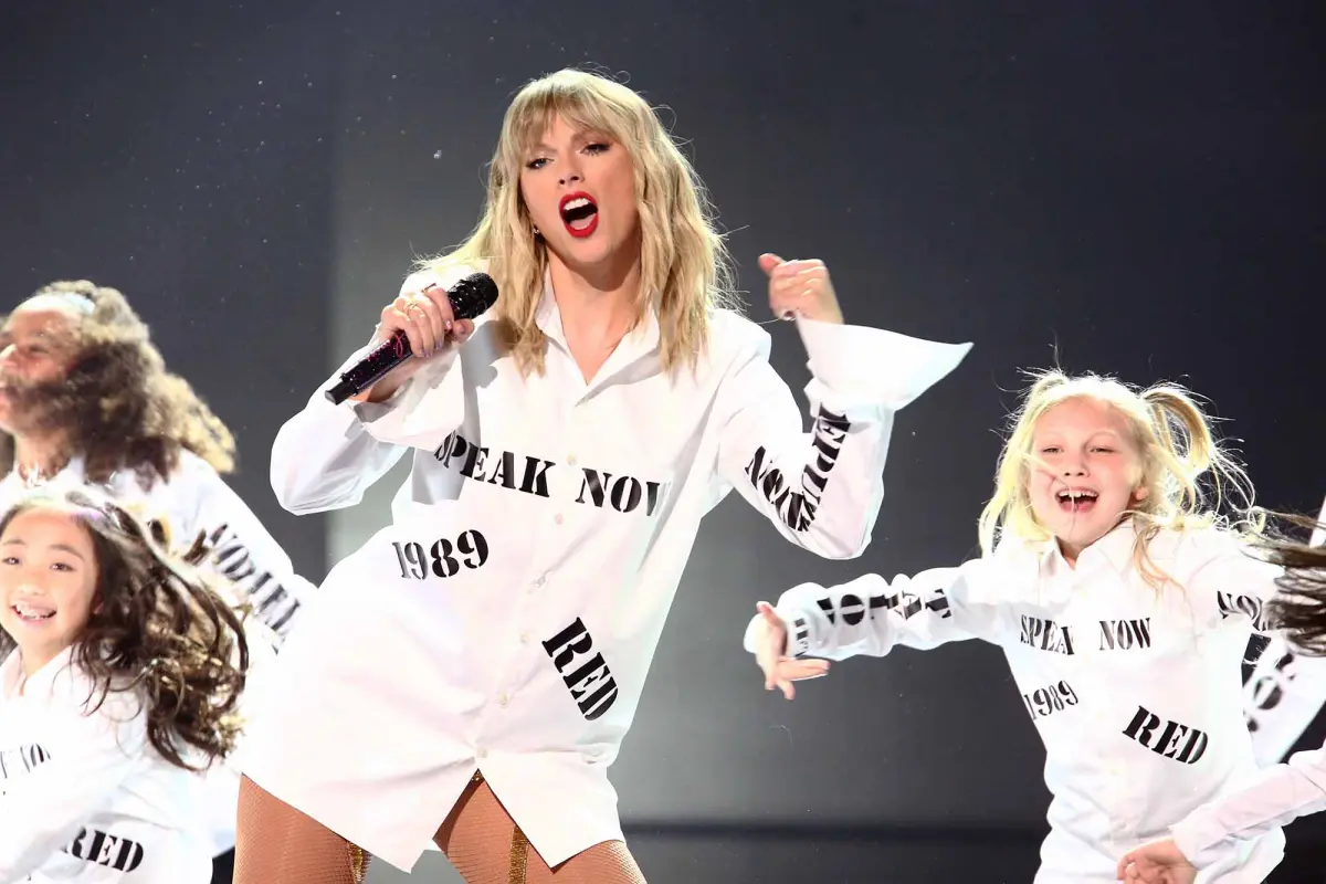 13 look memorabili di Taylor Swift