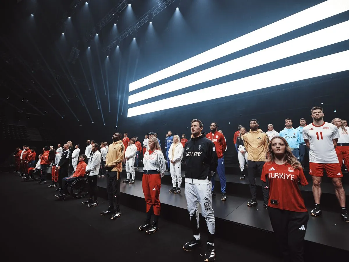 Nike e Adidas in appello per l’utilizzo delle strisce sui capi nike adidas © esquire