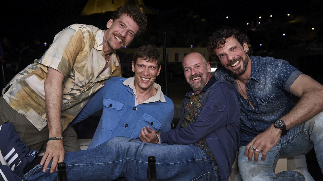 Netflix, primo ciak per “Maschi Veri” la nuova serie con Pietro Sermonti e Francesco Montanari