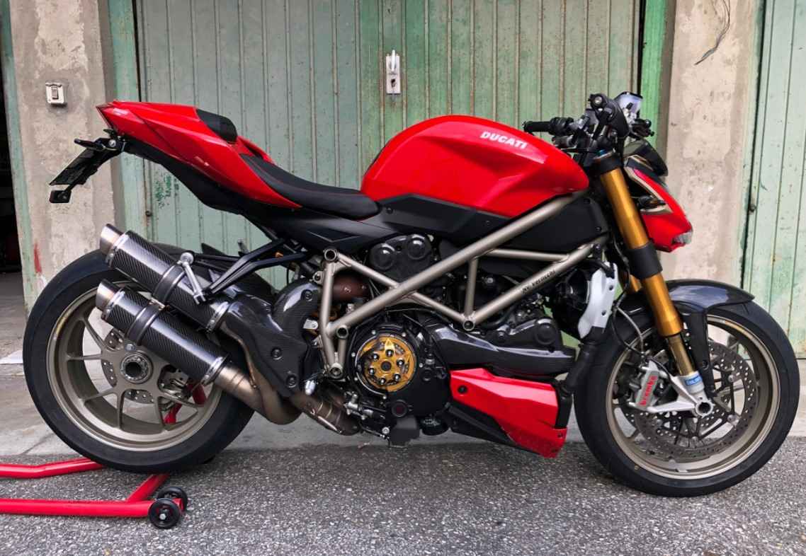 Come scegliere lo scarico moto giusto: i consigli degli esperti di Roadsitalia
