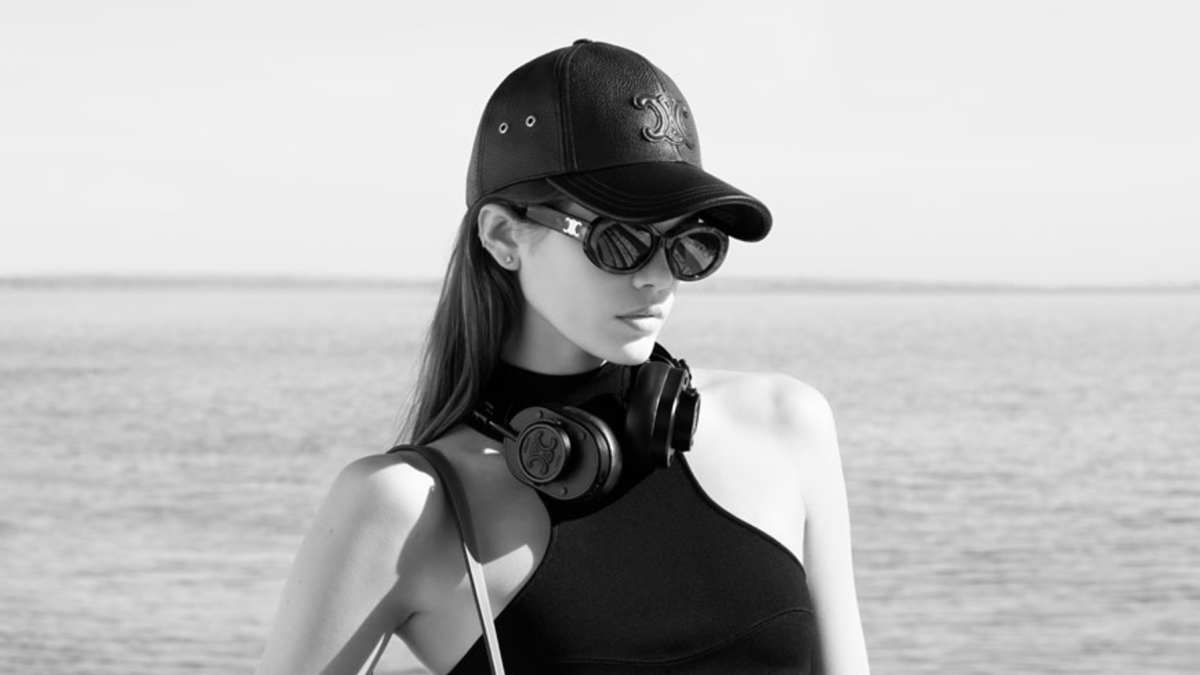 La nuova collezione di Celine per il pilates, firmata Hedi Slimane, ha il volto di Kaia Gerber