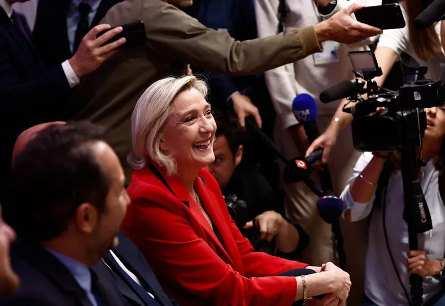 Elezioni Francia, exit poll: Le Pen a 34%, Macron al 20,3%