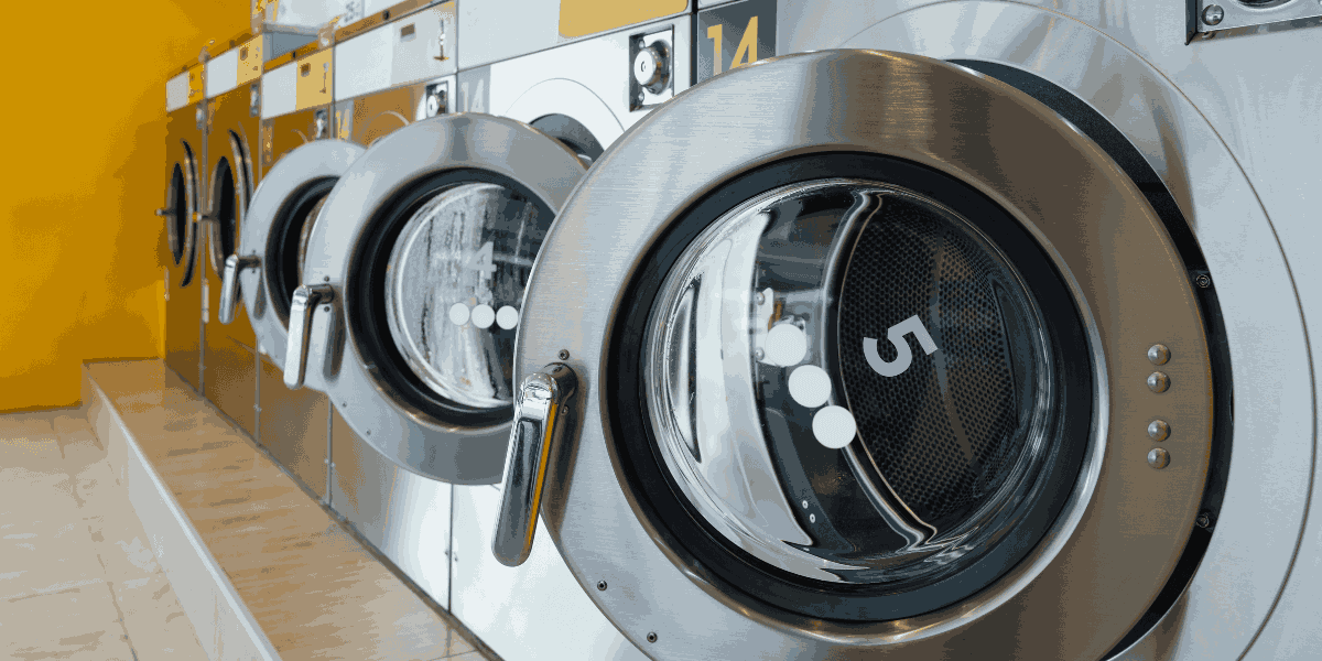 Vantaggi della lavanderia self service a gettoni per i residenti di Milano