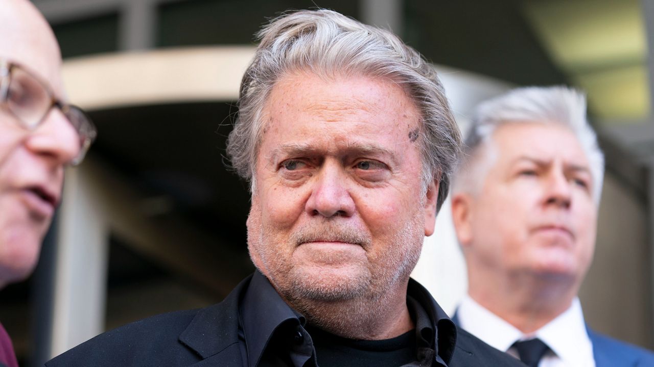 Chi è Steve Bannon, ex consigliere e stratega di Trump andrà in prigione