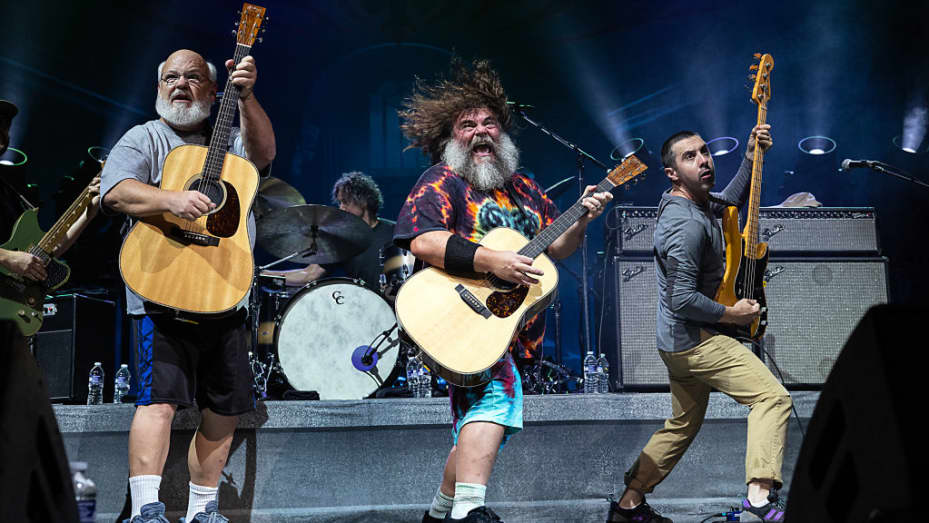«Non mancate Trump la prossima volta», i Tenacious D cancellano il tour dopo la battuta di Gass
