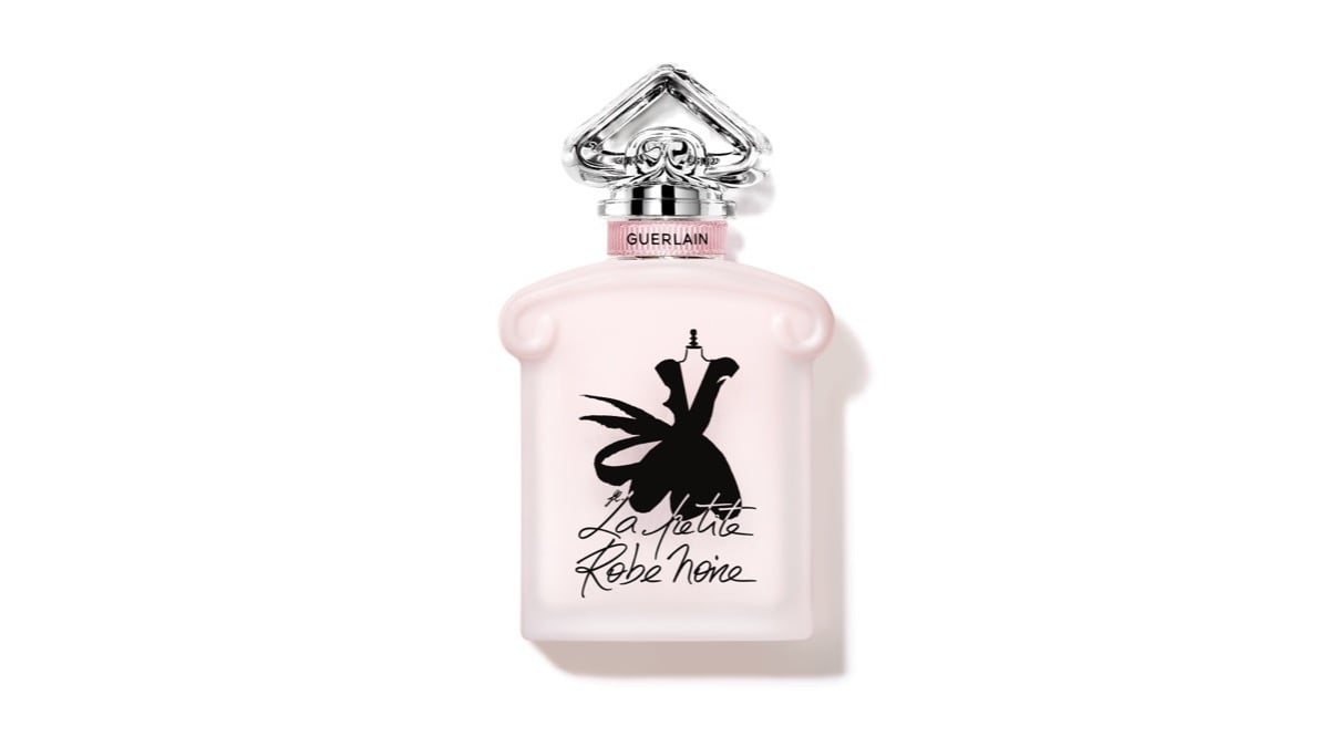 Guerlain rivoluziona il suo profumo con La Petite Robe Noire L’Eau Rose: una fragranza senza alcol
