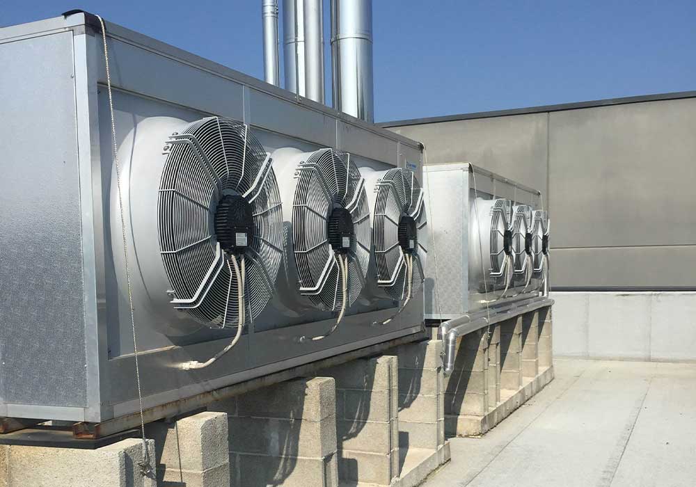 La refrigerazione industriale nei capannoni: controllo della temperatura e affidabilità totale