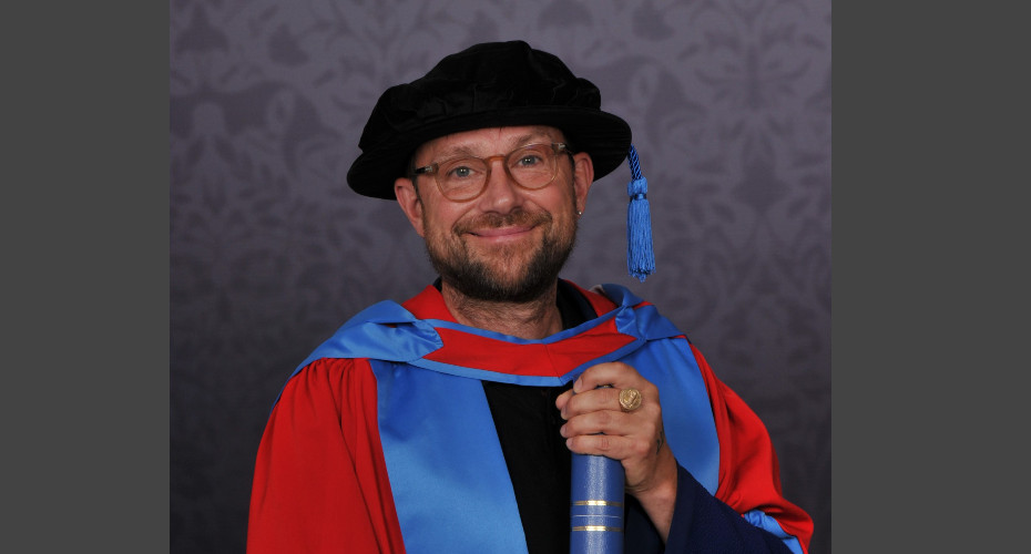 Damon Albarn riceve la laurea dall'Università di Exter