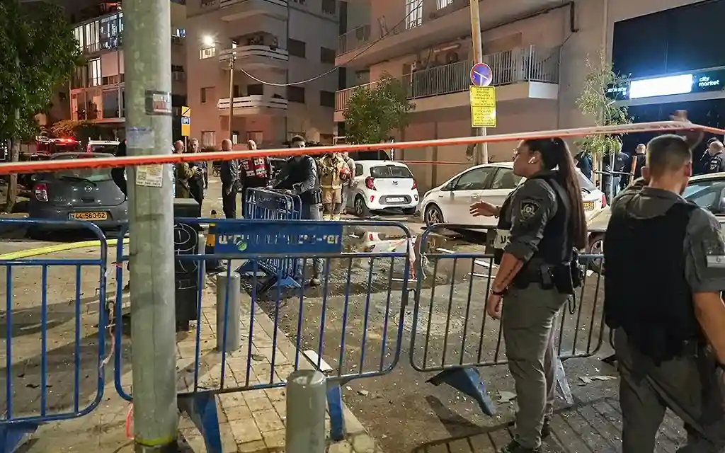 Drone Houthi su Tel Aviv: un morto e 10 feriti