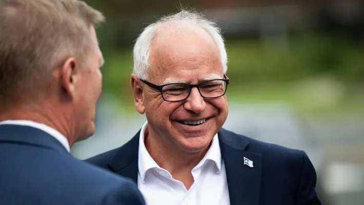 Kamala Harris ha scelto Tim Walz come candidato vicepresidente