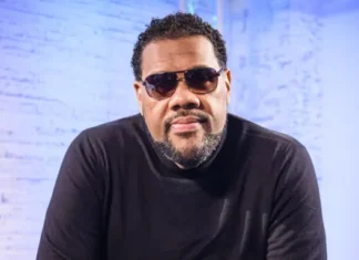 Il rapper statunitense Fatman Scoop muore a 53 anni, dopo il crollo del palco durante l’esibizione