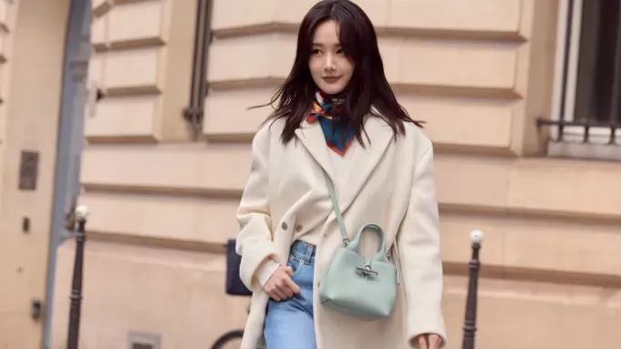 Longchamp avrà come ambassador l’attrice cinese Yitong Li: “La scelta non è casuale”